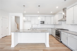 18716 Palisades Cove Dr, Moseley, VA 23120