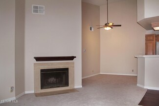 697 Sutton Crest Trail Unit 309, Oak Park, CA 91377