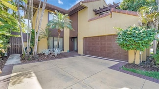 1066 NE 203rd Ln, Miami, FL 33179