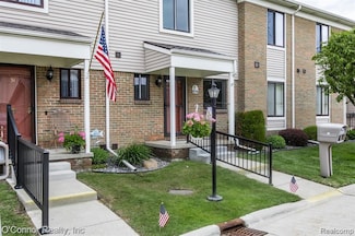 1660 River Rd Unit 52, Marysville, MI 48040