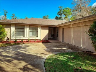 2821 Longleaf Ln, Palm Harbor, FL 34684