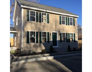 11 Planters St, Salem, MA 01970