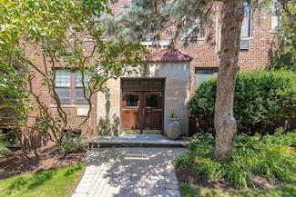 321 Tappan St Unit 2, Brookline, MA 02445