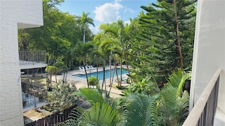 6900 N Kendall Dr Unit A304, Pinecrest, FL 33156