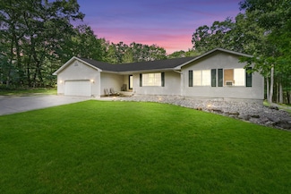10603 Tall Oaks Ct, Roscommon, MI 48653