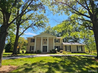 78 Meadowbrook Country Club Estate, Ballwin, MO 63011