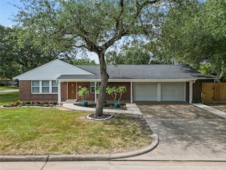 1403 15th St N, Texas City, TX 77590