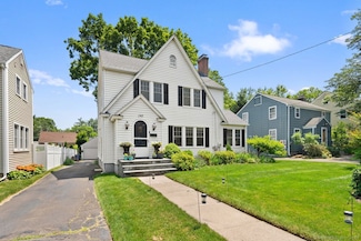 140 Griswold Dr, West Hartford, CT 06119