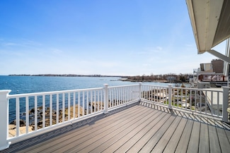 110 Bay View Ave, Salem, MA 01970