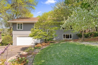 9610 28th Ave N, Plymouth, MN 55441