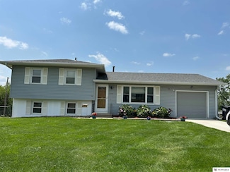 1734 N 110th Avenue Cir, Omaha, NE 68154