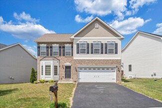 8327 Leighburn Dr, Roanoke, VA 24019