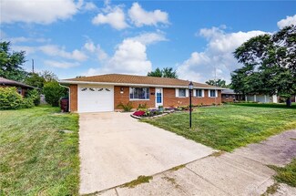 111 Silverstone Dr, Englewood, OH 45322