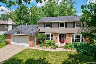 11319 Brookshire Dr, Grand Blanc, MI 48439