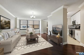 7002 Boulevard E Unit 17H, Guttenberg, NJ 07093