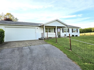 60 Apple Ln, Blairsville, PA 15717