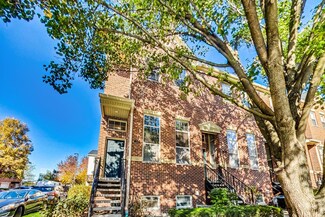 3245 N Washtenaw Ave, Chicago, IL 60618