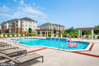 735 Grand Central Dr, Hamilton Township, NJ 08619