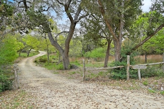 200 Oak Grove Dr, Dripping Springs, TX 78620