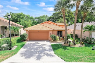 8073 Pelican Harbour Dr, Lake Worth, FL 33467