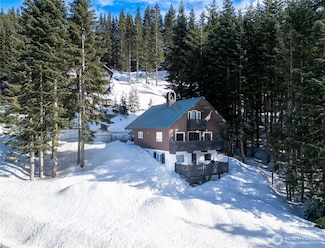 7 Saint Anton St Unit Upper, Snoqualmie Pass, WA 98068
