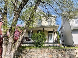 216 N 9th St, Sunbury, PA 17801