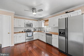 7514 Glen Albin Rd, La Plata, MD 20646