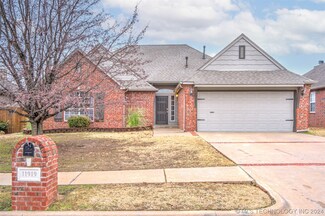 11919 S Nandina St, Jenks, OK 74037