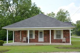 407 N John St, New Brockton, AL 36351