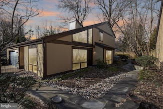 6304 Contention Ct, Bethesda, MD 20817