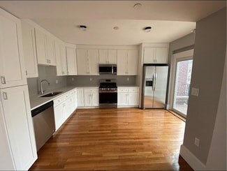 190 Kelton St Unit 3, Boston, MA 02134