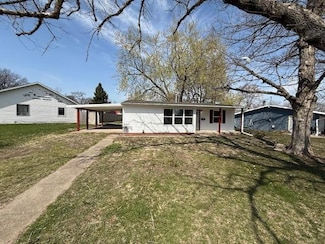801 Middle St, Knoxville, IA 50138
