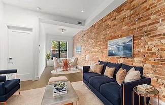 308 Eldert St Unit 4R, Brooklyn, NY 11237