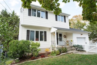 97 Maple St, Croton On Hudson, NY 10520