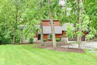 5202 Hill Valley Dr, Pittsboro, IN 46167