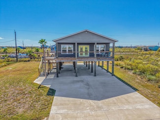 254 W Forest Oak Ln, Rockport, TX 78382