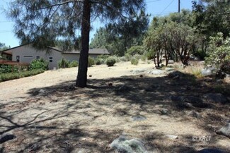 132 Spruce Ave, Kernville, CA 93238