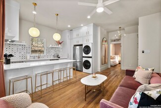 201 E Carson St Unit 1, San Antonio, TX 78208