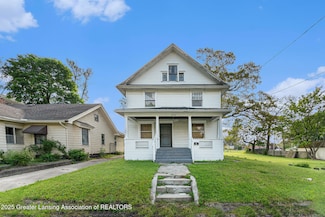 1215 Chittock Ave, Jackson, MI 49203