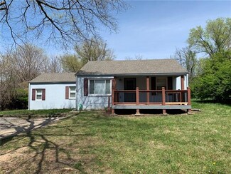 8700 E 61st St, Kansas City, MO 64129