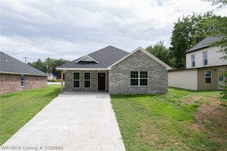 1916 N I St, Fort Smith, AR 72901