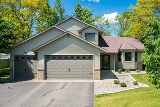 6925 Delarosa Ct, Inver Grove Heights, MN 55076