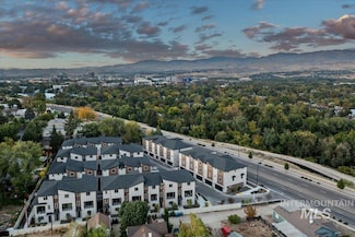 1721 S Rock View Ln, Boise, ID 83705