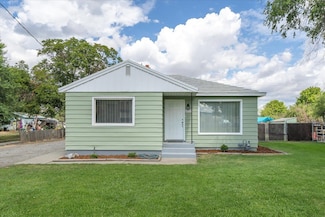 8209 E Knox Ave, Spokane Valley, WA 99212