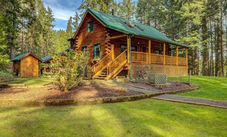 440 Forest Dr, Azalea, OR 97410