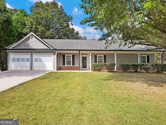 305 Crosswalk Dr, Auburn, GA 30011