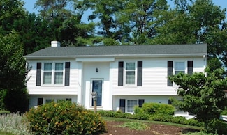 4029 Kentland Dr, Roanoke, VA 24018
