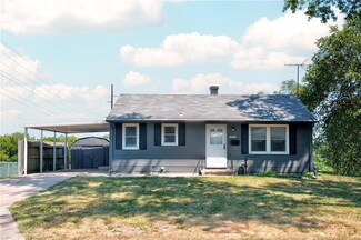 1721 N Dodgion St, Independence, MO 64050