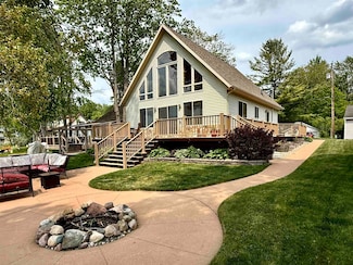 2871 Lakeshore Dr, Gladwin, MI 48624