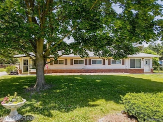 57121 Omo Rd, Ray, MI 48096